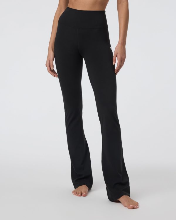 Vuori AllTheFeels Slim Flare